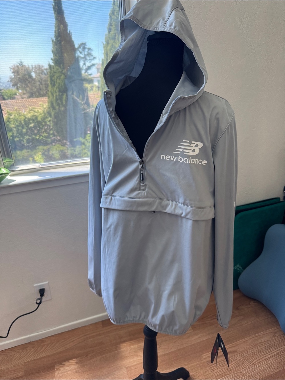 New Balance Light Gray Hooded Half-Zip Anorak,size 2Xlarge
Running smaller